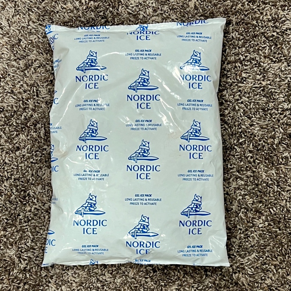 NWOT 11"x 8" Nordic Reusable Ice Gel Refrigerant Packs for Coolers USA 2 Pack